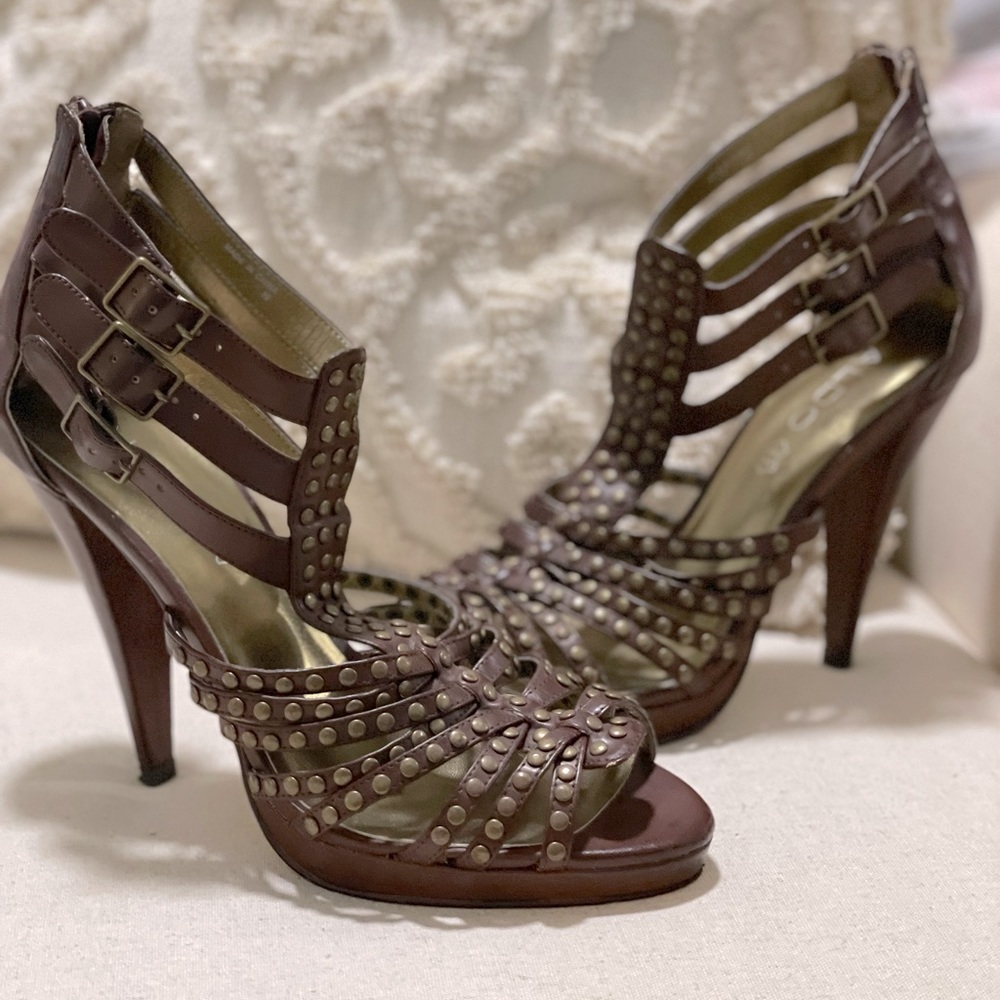 Aldo Leather Studded Pumps size 9